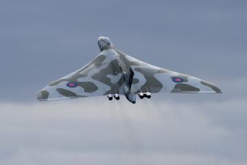 开云官网-德甲争冠夜，托尼冷锋出鞘