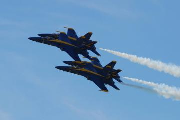 开云官网-伦纳德主宰比赛，雷霆全面压制国王，NBA赛场上的统治力展示