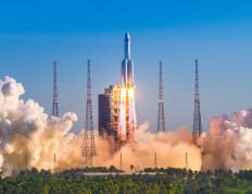 开云体育-双线叙事，雷霆终结者与F1赛道上的终极接管者