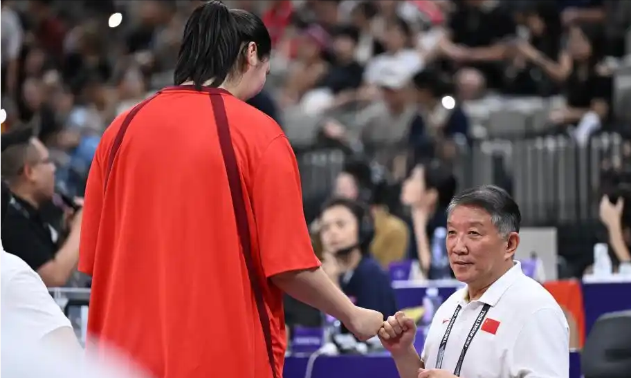 开云体育官方网站-波兰队横扫中国队，张本智和扛起全队