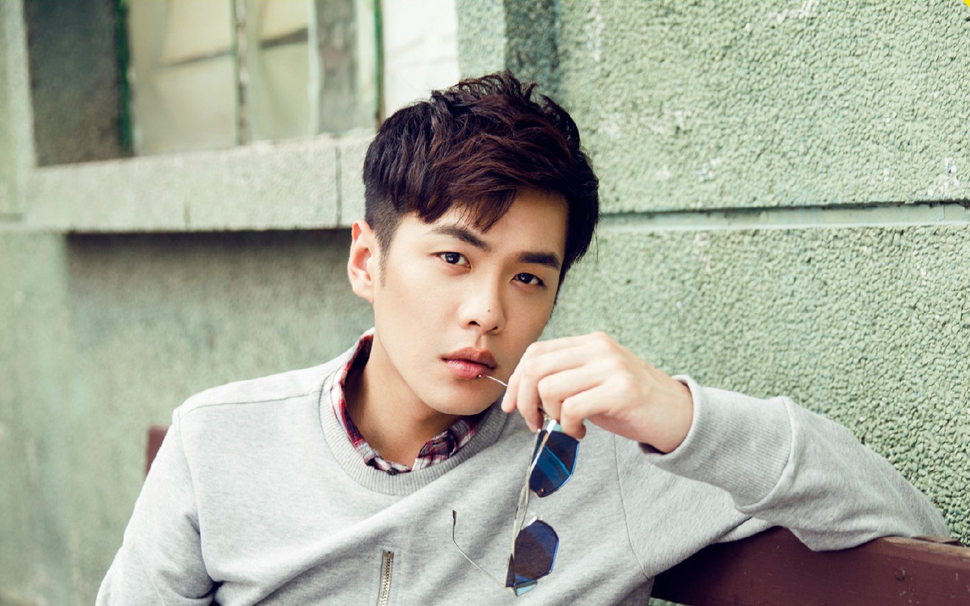 开云体育APP下载-双线狂飙，墨西哥绿茵粉碎希腊神话，格列兹曼F1赛道接管冠军之争