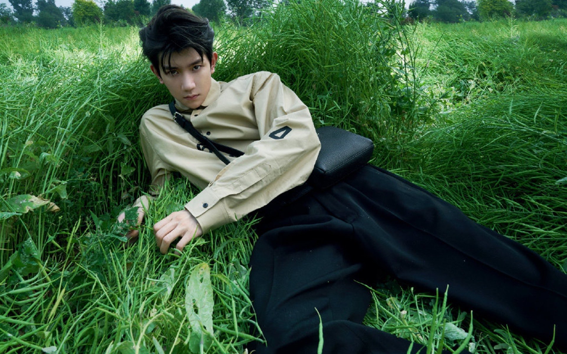 开云体育下载-绿茵场上的压力与救赎，勒沃库森的秘鲁收割与恩佐的爆发