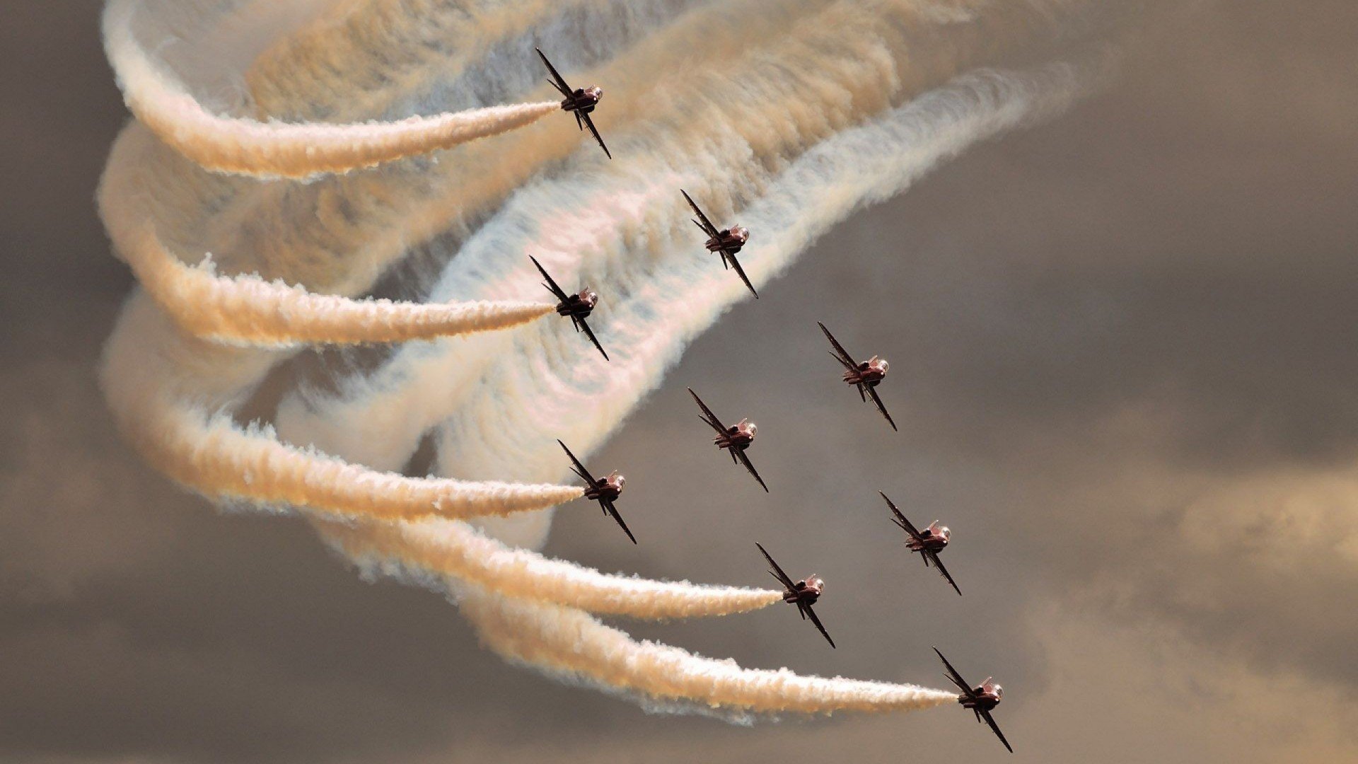 开云体育下载-绝命抛投！欧文在年度焦点之战接管比赛，篮网最后时刻险胜掘金